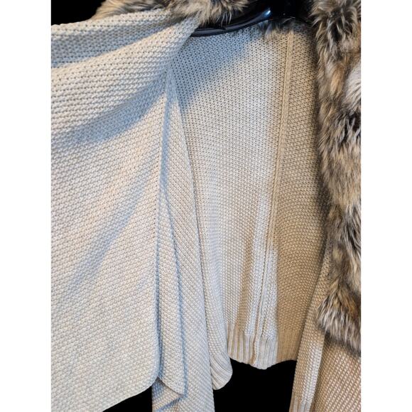 Faux Fur Trimmed Elegant Poncho Wrap Women One Size Outerwear Layering Fall... - Picture 4 of 6